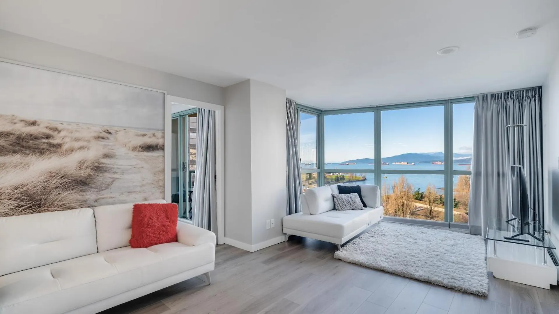 Breathtaking 2 Bedroom Condo In Yaletown With A View Of English Bay Vancouver Canada