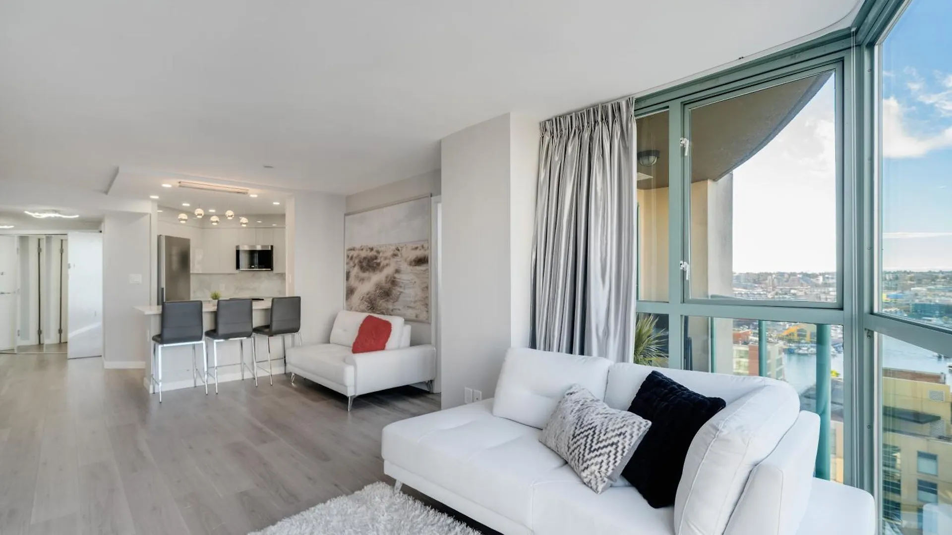 Breathtaking 2 Bedroom Condo In Yaletown With A View Of English Bay Vancouver Apartment