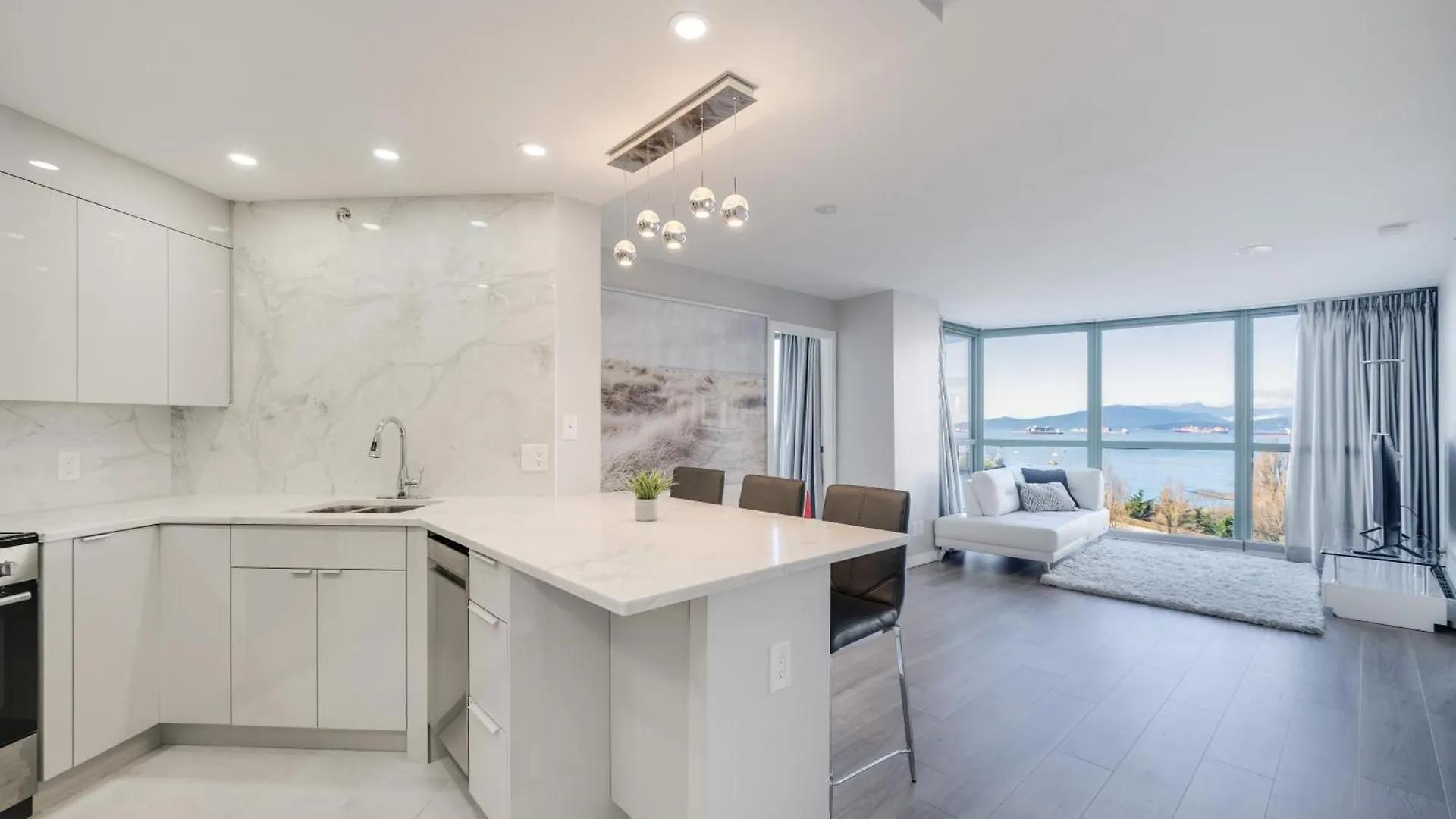 Breathtaking 2 Bedroom Condo In Yaletown With A View Of English Bay Vancouver Apartment